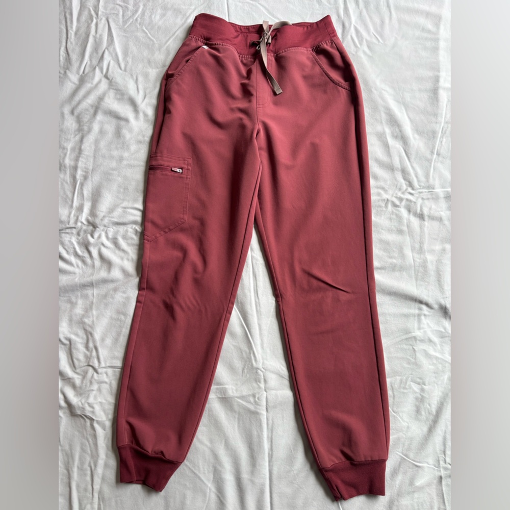 Figs Women's Scrub Set in Dark Cherry - Picture 4 of 4